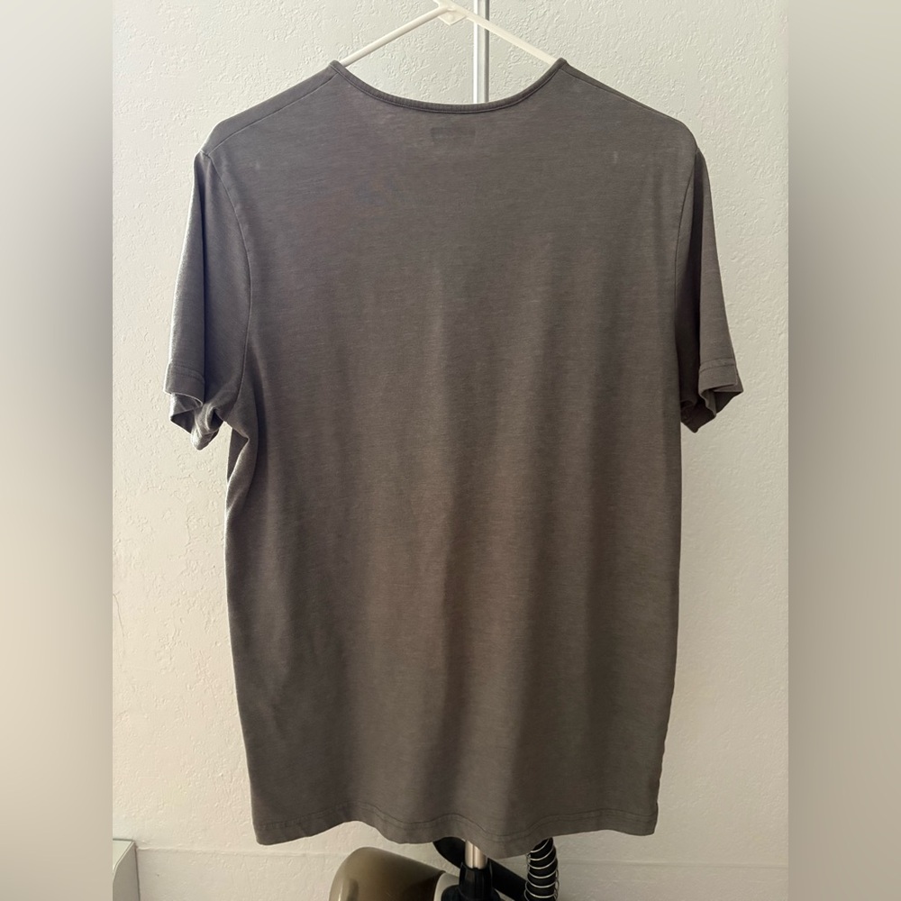 Levi's Henley Short Sleeve Shirt - Picture 2 of 3